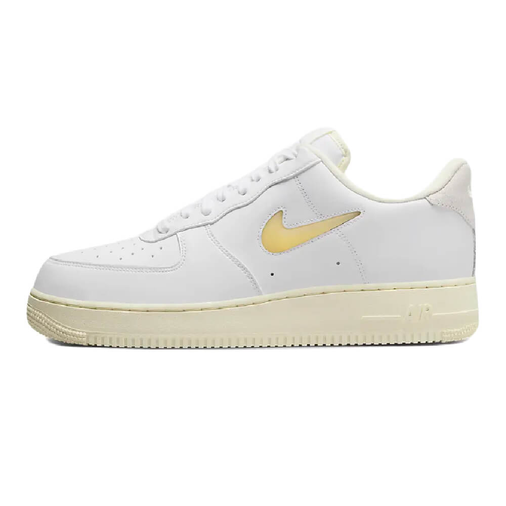 Кроссовки Nike Air Force 1 '07 LX, белый/желтый - фото