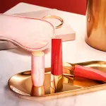 Стойкая жидкая помада с матовым финишем Pure Color Whipped Matte Lip Color Estée Lauder, цвет shock me - фото 3